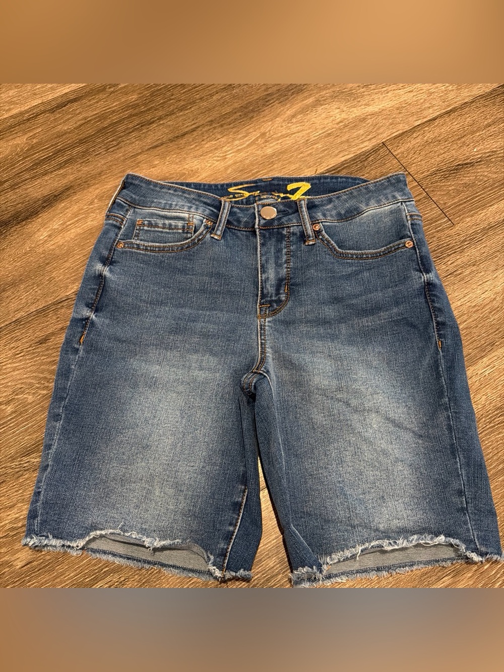 Women'sDenim Bermuda Shorts by Seven7 size 4